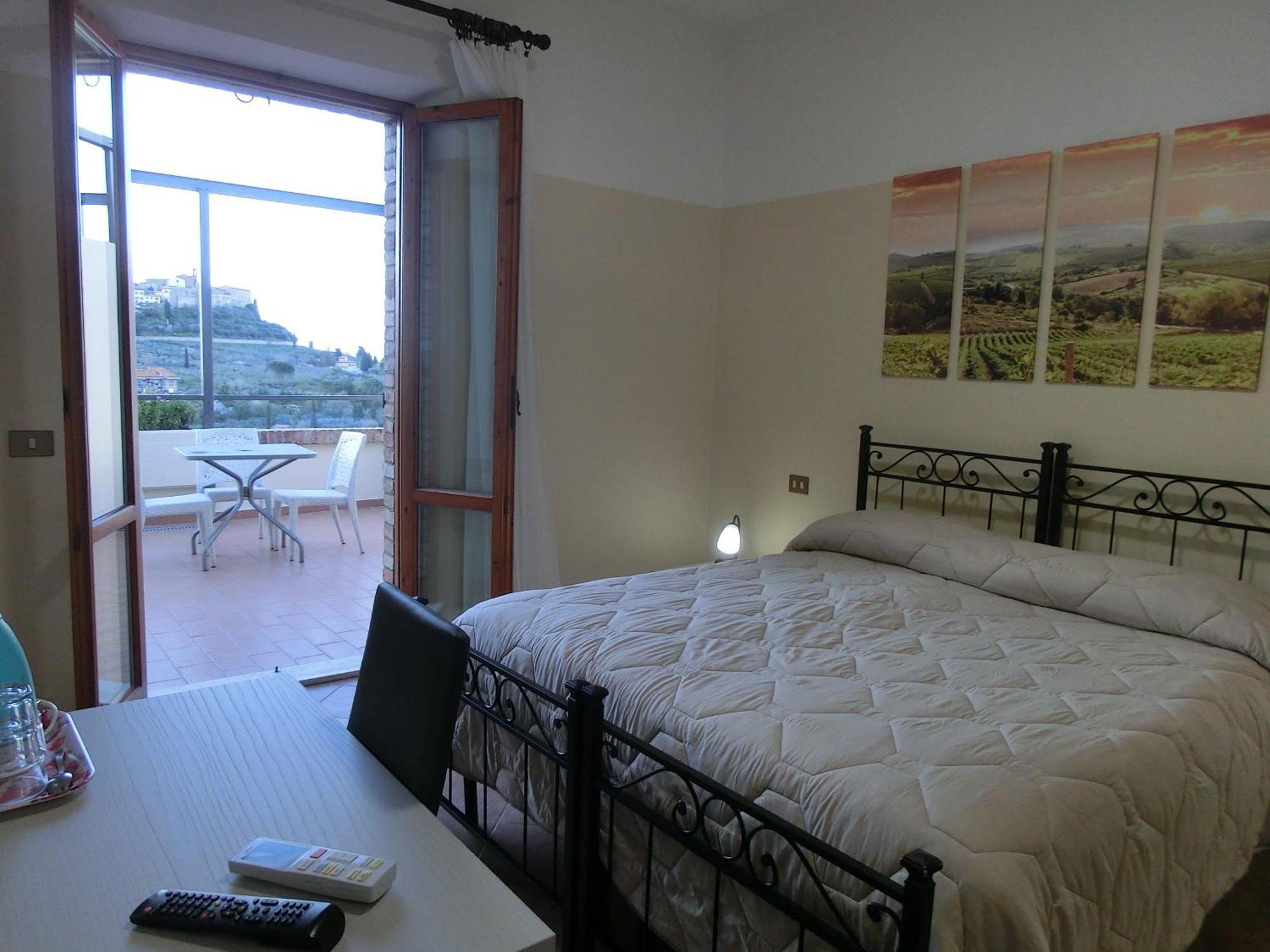 Agriturismo La Pietriccia เคียนเชียโนแตร์เม ภายนอก รูปภาพ