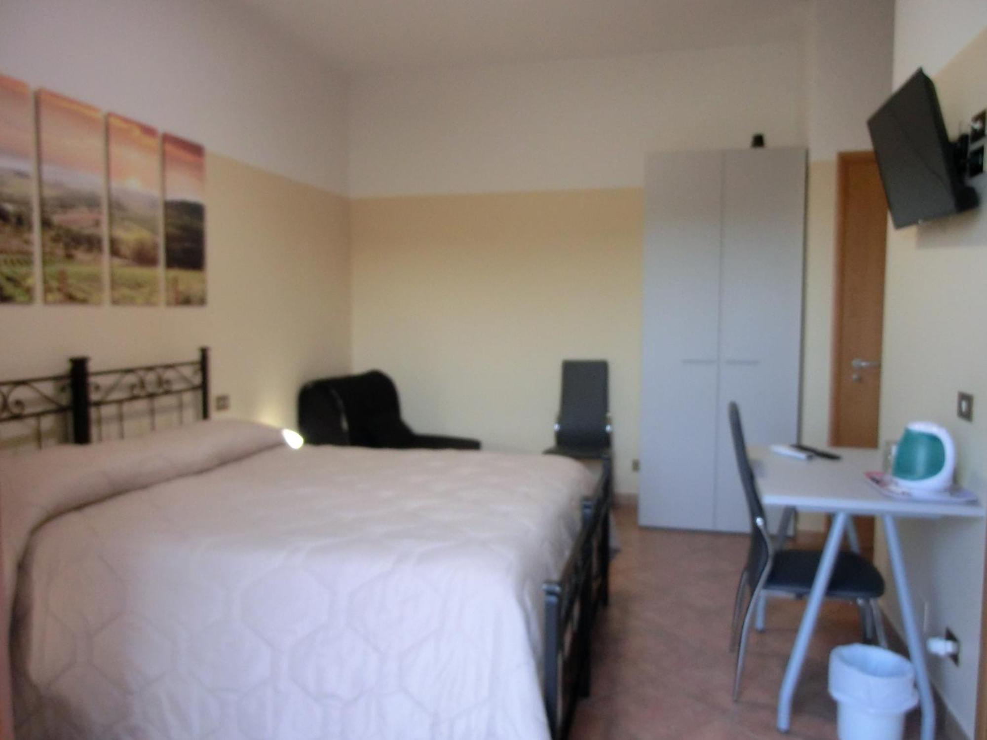 Agriturismo La Pietriccia เคียนเชียโนแตร์เม ภายนอก รูปภาพ