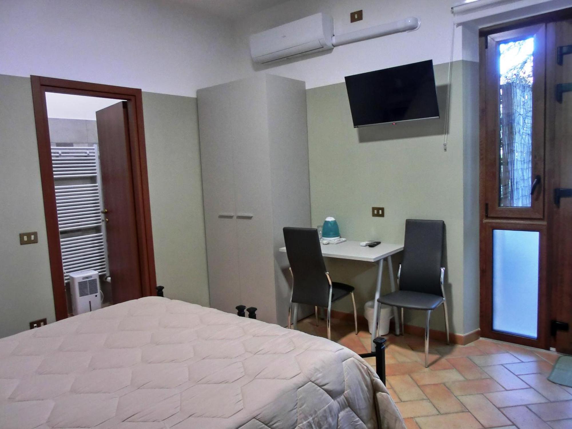 Agriturismo La Pietriccia เคียนเชียโนแตร์เม ภายนอก รูปภาพ